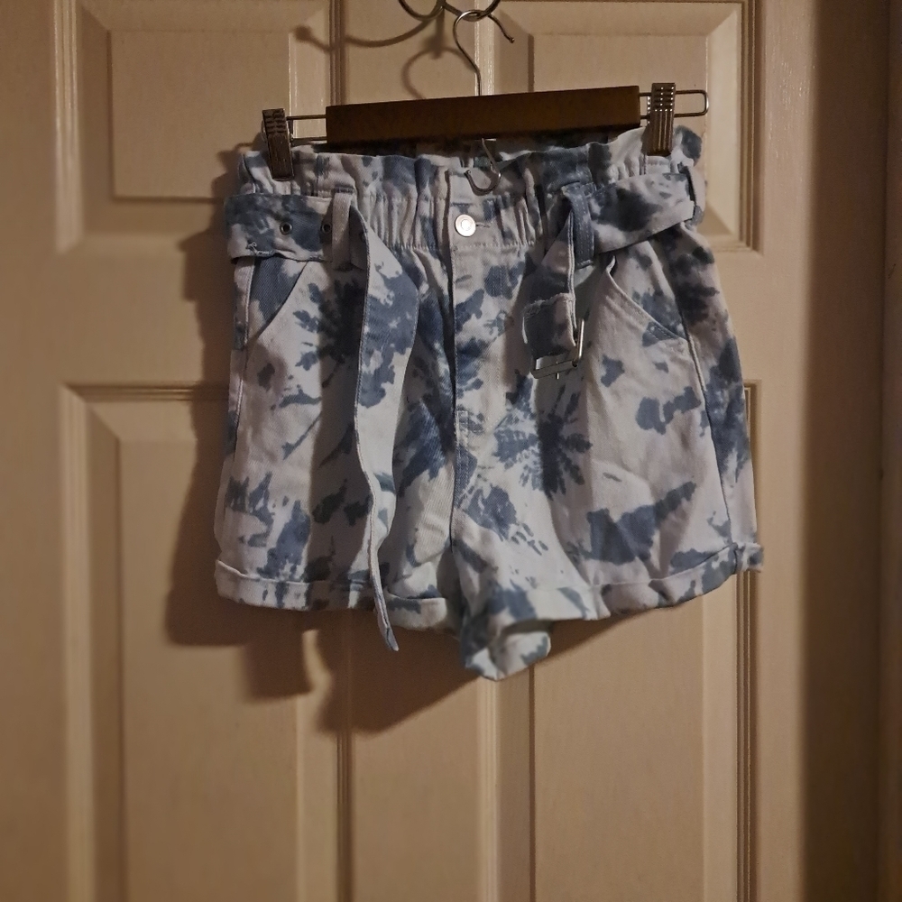 No boundaries tie-Dye shorts size small